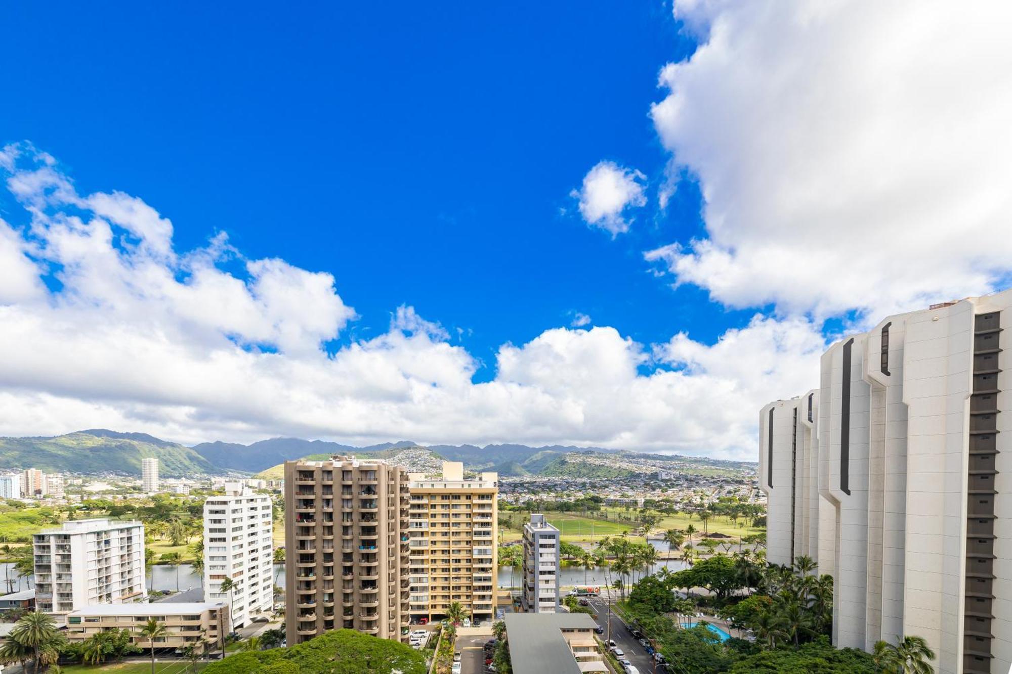 Mountain View Getaway, Free Parking And Beach Steps Away Honolulu Kültér fotó
