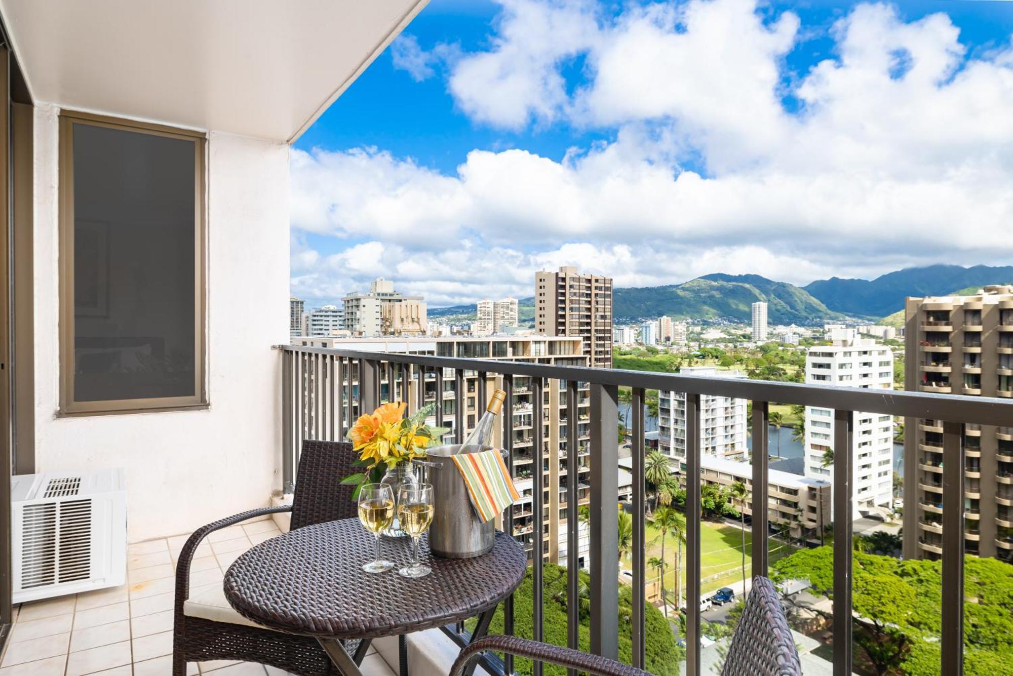Mountain View Getaway, Free Parking And Beach Steps Away Honolulu Kültér fotó